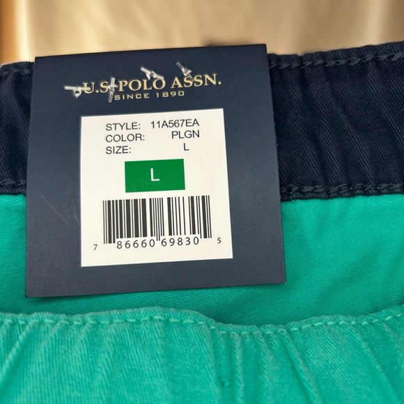 U.S. Polo Assn. Green Hybrid Shorts Lightweight Comfort - Picture 4 of 5